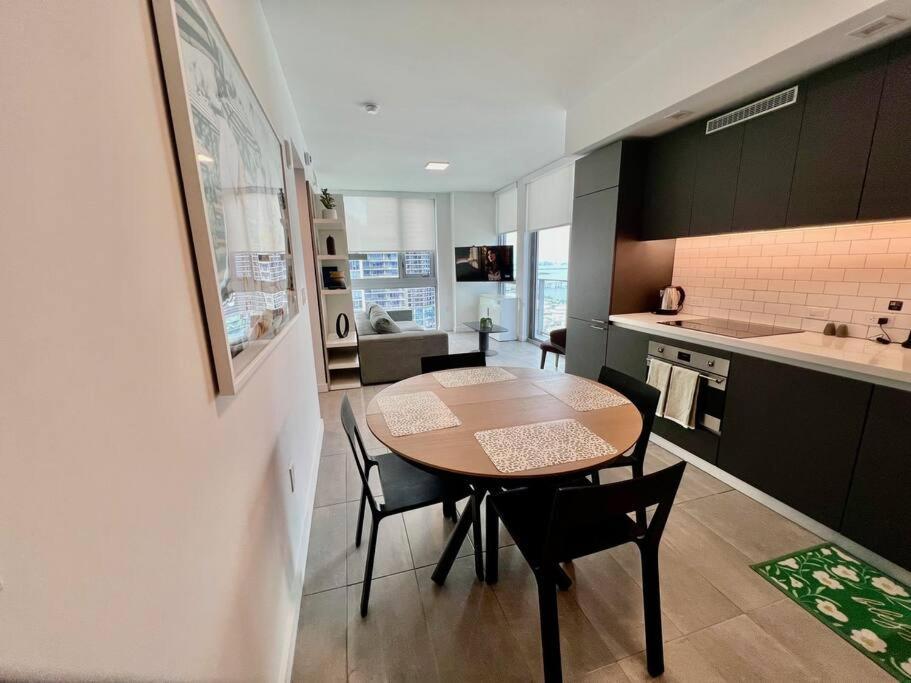 Apartamento Spacious Studio In The Heart Of Downtown Miami Exterior foto