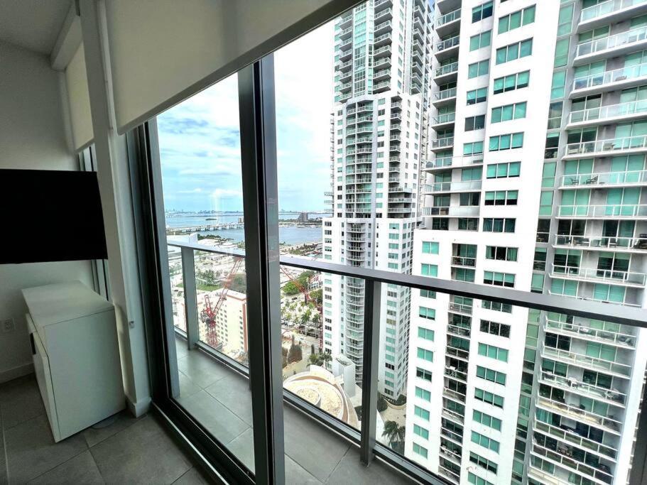 Apartamento Spacious Studio In The Heart Of Downtown Miami Exterior foto