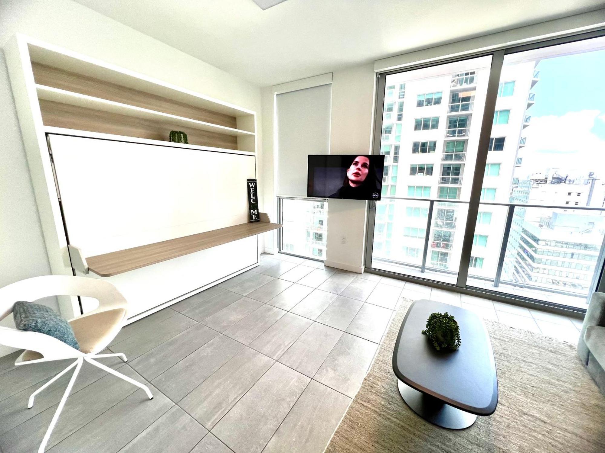 Apartamento Spacious Studio In The Heart Of Downtown Miami Exterior foto